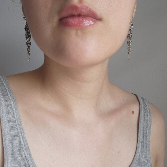 Gothic medieval chain mail pointy long silver earrings ✦ stainless steel ✦ - Picture 6 of 8